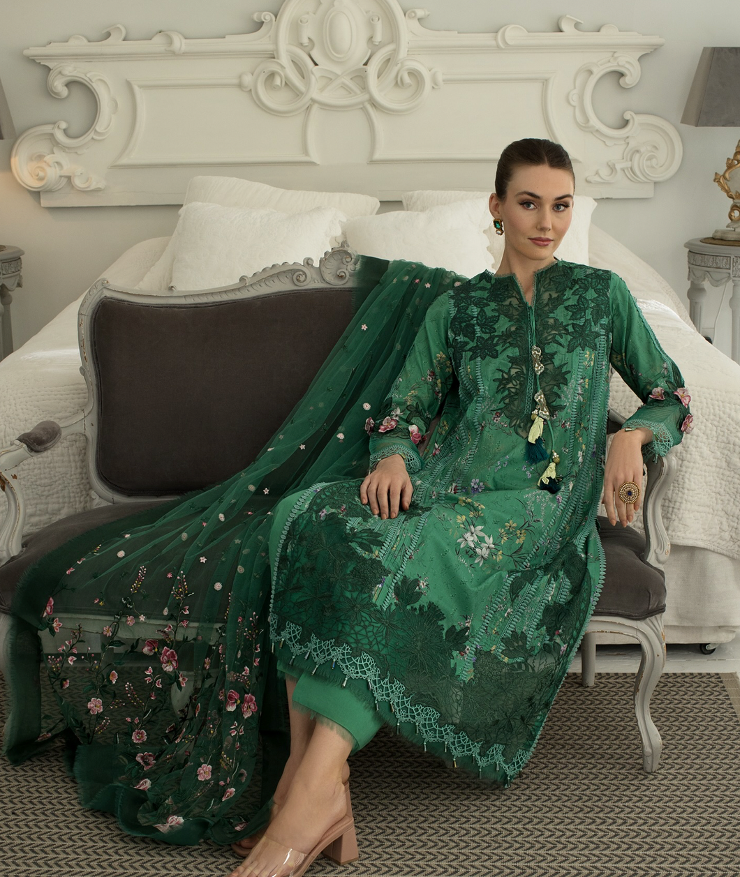 SOBIA NAZIR | LUXURY LAWN 24 | DESIGN 15B