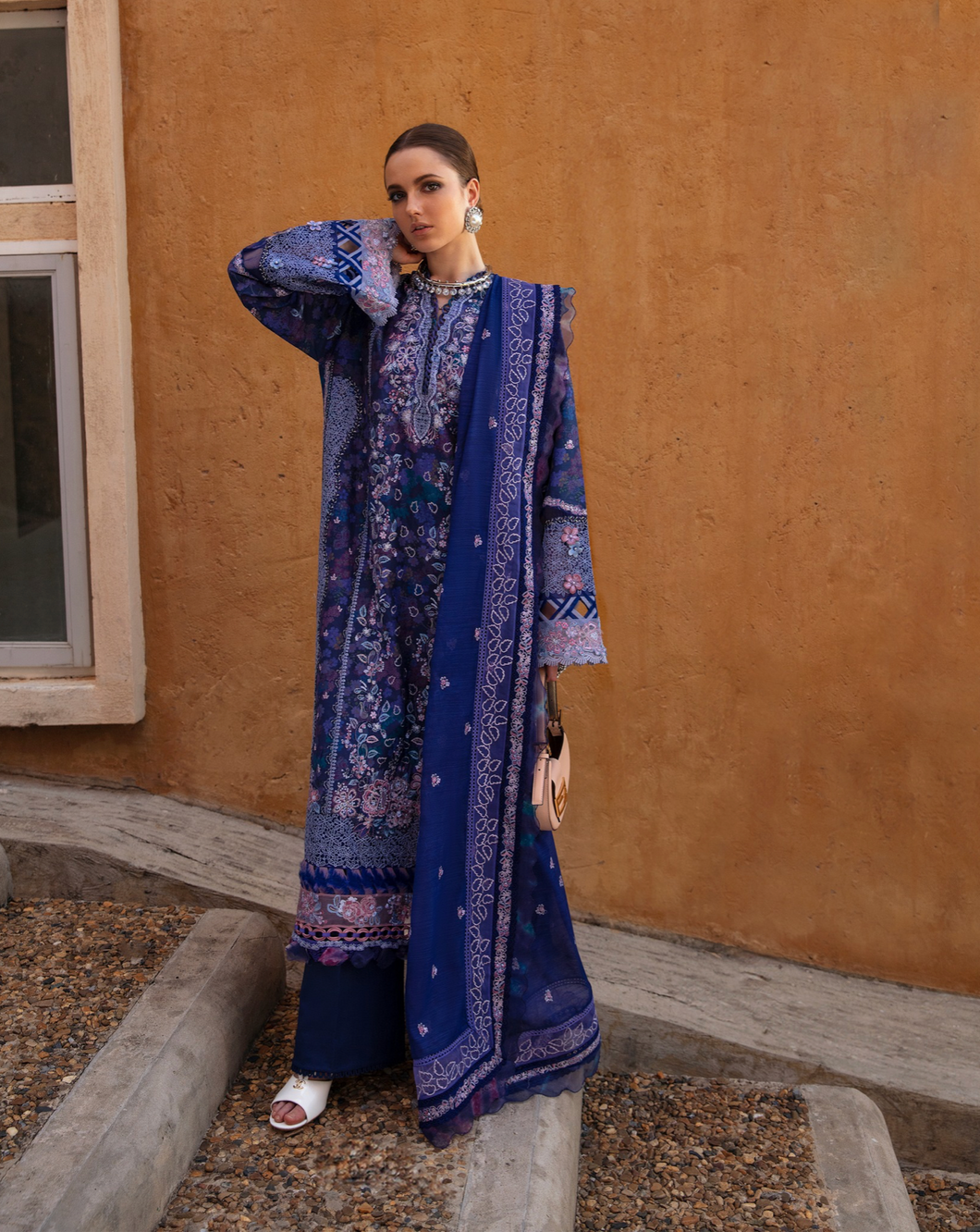 REPUBLIC |  LUXURY LAWN 24 | LUNE 5A