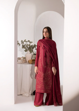 Load image into Gallery viewer, SOBIA NAZIR | WINTER SHAWL 24 | DESIGN 6A