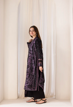 Load image into Gallery viewer, SOBIA NAZIR | WINTER SHAWL 24 | DESIGN 6B