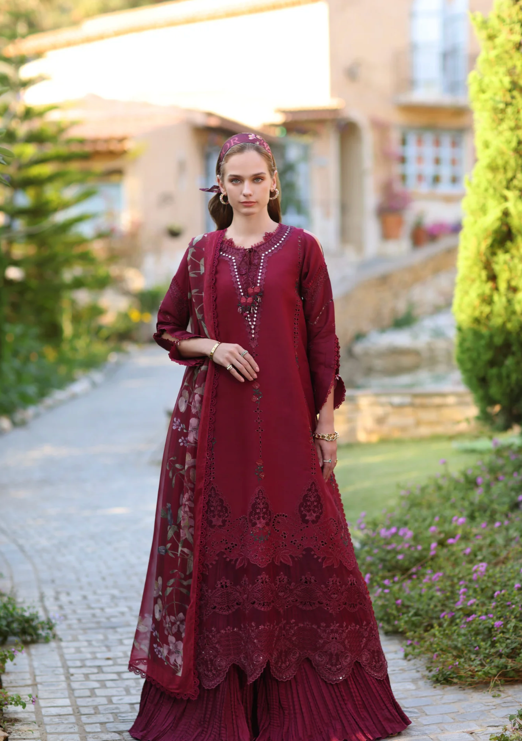 NOOR  | LUXE CHIKANKARI | 6A